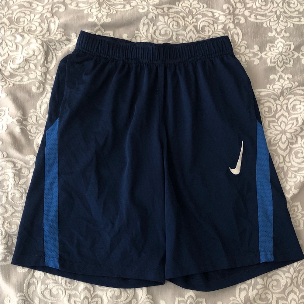 Nike boys Athletic Shorts like new
